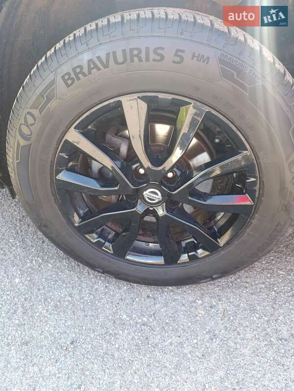 Внедорожник / Кроссовер Nissan Rogue 2017 в Берегово