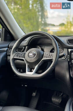 Позашляховик / Кросовер Nissan Rogue 2017 в 