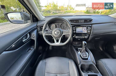 Позашляховик / Кросовер Nissan Rogue 2017 в 