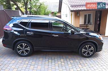 Внедорожник / Кроссовер Nissan Rogue 2019 в 