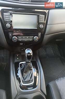 Внедорожник / Кроссовер Nissan Rogue 2019 в 