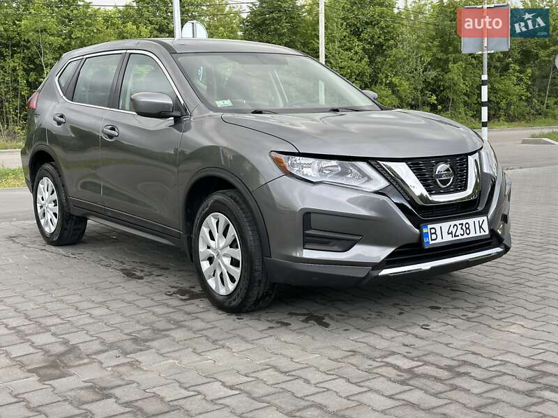 Позашляховик / Кросовер Nissan Rogue 2018 в 