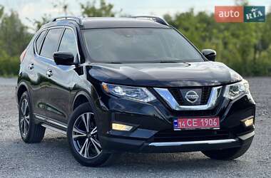 Внедорожник / Кроссовер Nissan Rogue 2017 в Самборе
