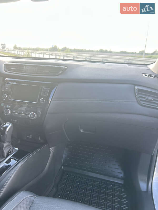 Позашляховик / Кросовер Nissan Rogue 2018 в Житомирі