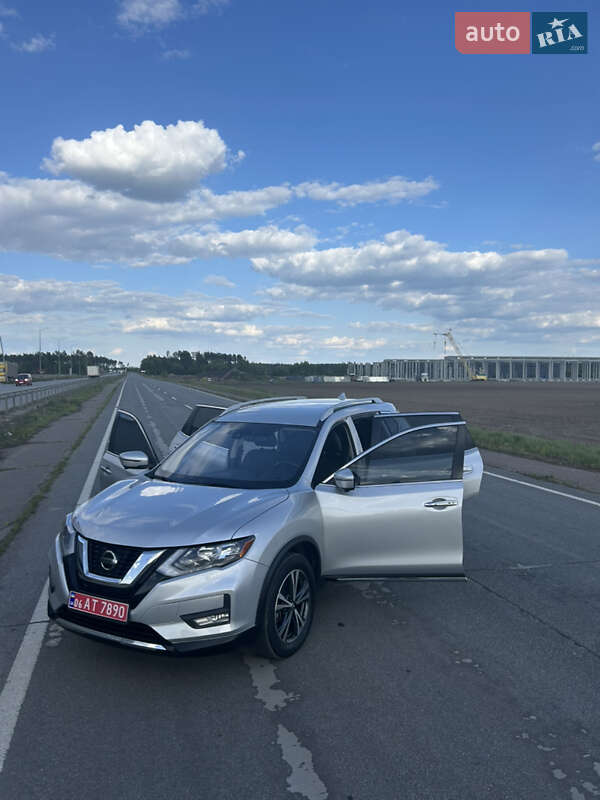 Позашляховик / Кросовер Nissan Rogue 2018 в Житомирі