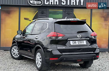 Внедорожник / Кроссовер Nissan Rogue 2017 в 