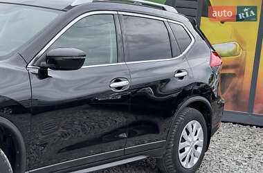 Внедорожник / Кроссовер Nissan Rogue 2017 в 