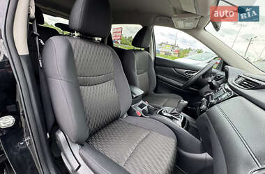 Внедорожник / Кроссовер Nissan Rogue 2017 в 