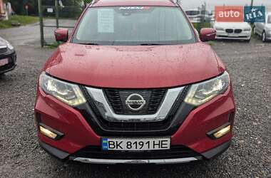 Внедорожник / Кроссовер Nissan Rogue 2017 в 