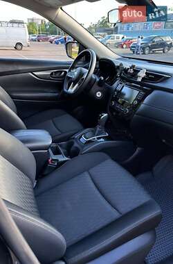 Позашляховик / Кросовер Nissan Rogue 2018 в 