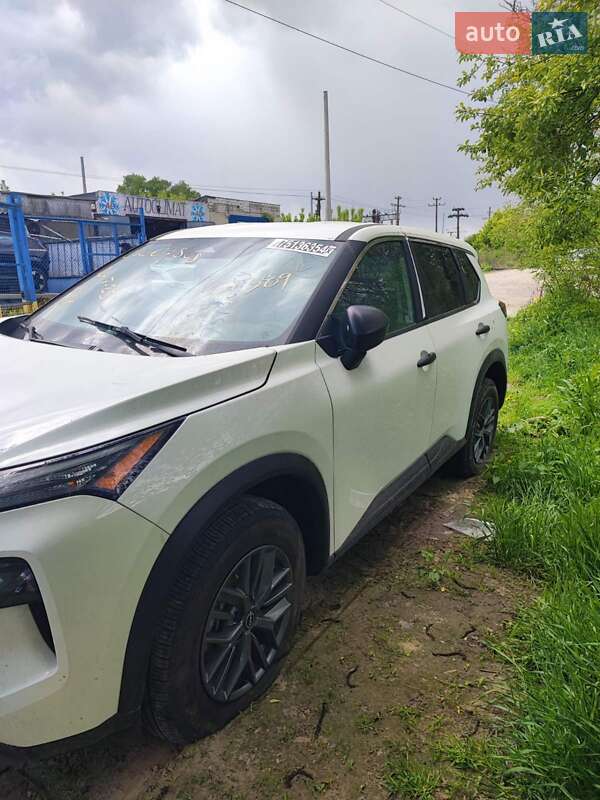 Позашляховик / Кросовер Nissan Rogue 2023 в Львові