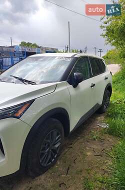 Позашляховик / Кросовер Nissan Rogue 2023 в 