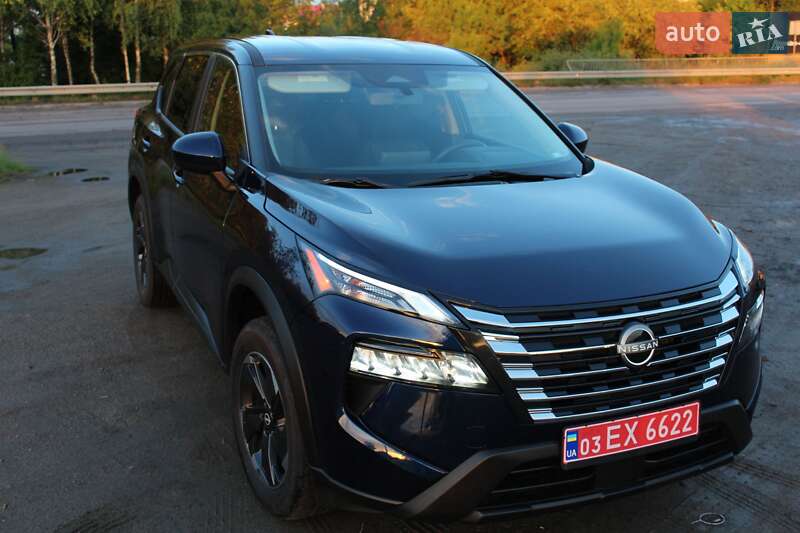 Позашляховик / Кросовер Nissan Rogue 2024 в Рівному