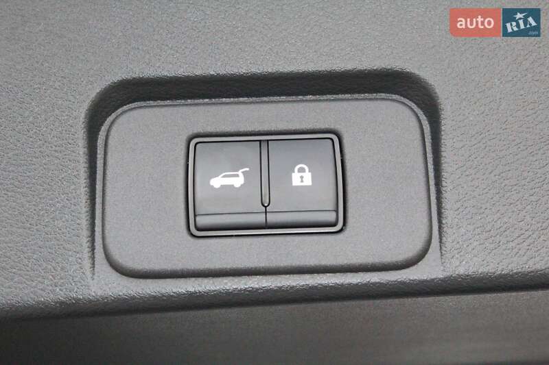 Позашляховик / Кросовер Nissan Rogue 2024 в Рівному