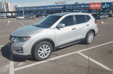 Внедорожник / Кроссовер Nissan Rogue 2016 в Киеве