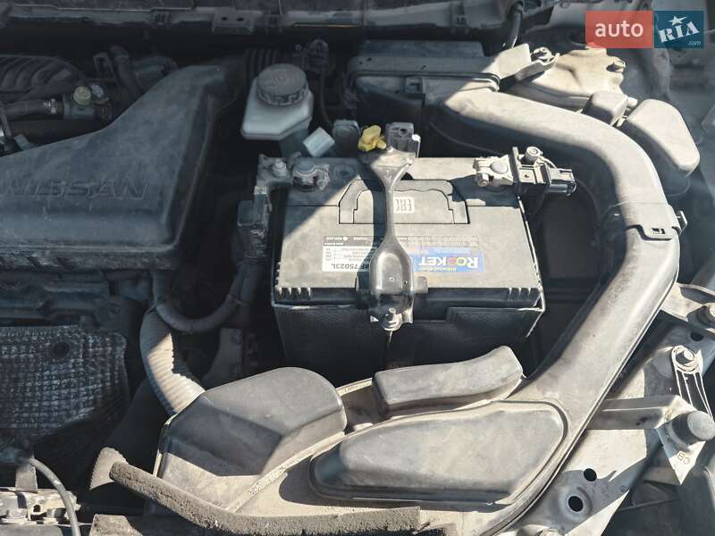 Позашляховик / Кросовер Nissan Rogue 2016 в Києві