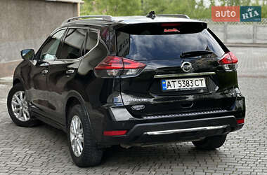 Внедорожник / Кроссовер Nissan Rogue 2018 в 