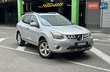 Позашляховик / Кросовер Nissan Rogue 2010 в 