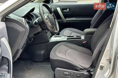Позашляховик / Кросовер Nissan Rogue 2010 в 