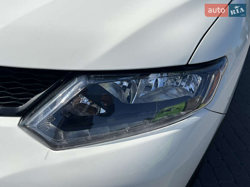 Позашляховик / Кросовер Nissan Rogue 2016 в Рівному