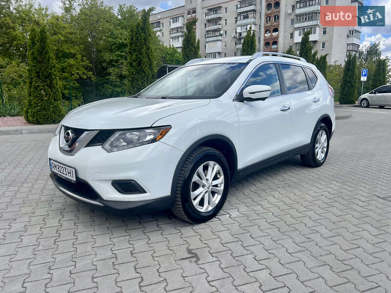 Внедорожник / Кроссовер Nissan Rogue 2016 в 