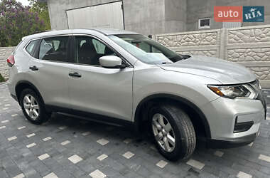 Внедорожник / Кроссовер Nissan Rogue 2018 в 