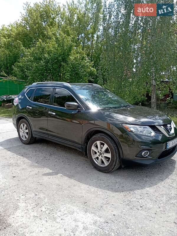 Внедорожник / Кроссовер Nissan Rogue 2016 в Полтаве