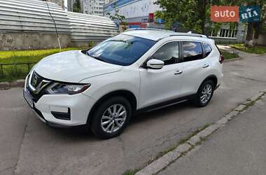 Внедорожник / Кроссовер Nissan Rogue 2019 в 