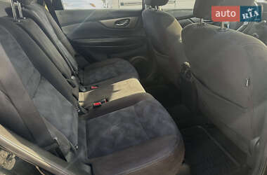 Внедорожник / Кроссовер Nissan Rogue 2015 в 