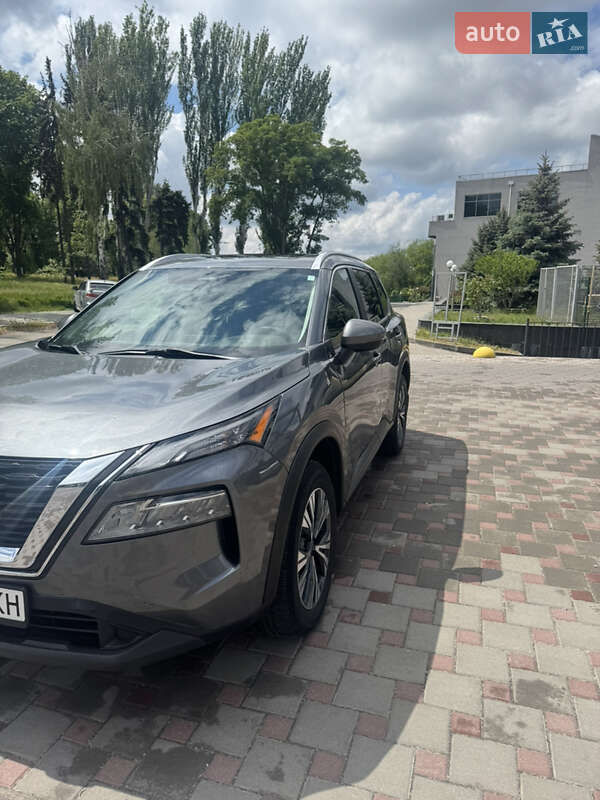 Внедорожник / Кроссовер Nissan Rogue 2022 в 