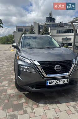 Внедорожник / Кроссовер Nissan Rogue 2022 в 