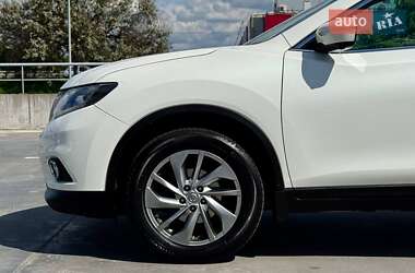 Позашляховик / Кросовер Nissan Rogue 2015 в 