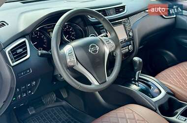 Позашляховик / Кросовер Nissan Rogue 2015 в 
