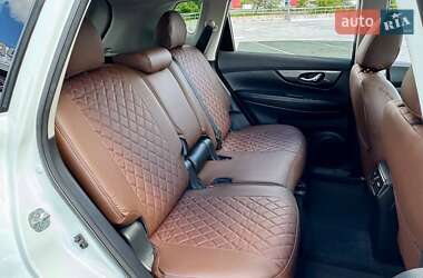 Позашляховик / Кросовер Nissan Rogue 2015 в 