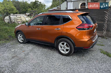 Позашляховик / Кросовер Nissan Rogue 2017 в 