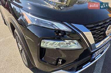 Внедорожник / Кроссовер Nissan Rogue 2021 в 