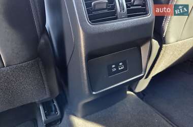 Внедорожник / Кроссовер Nissan Rogue 2021 в 