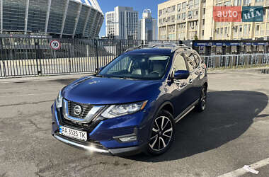 Внедорожник / Кроссовер Nissan Rogue 2020 в Киеве
