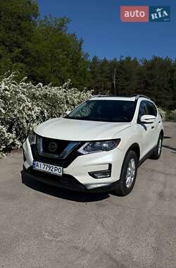 Позашляховик / Кросовер Nissan Rogue 2020 в Десні