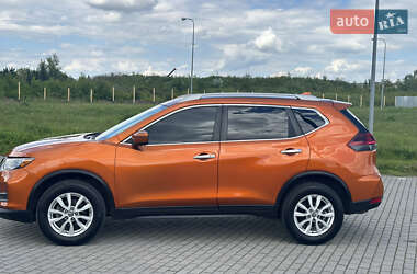 Позашляховик / Кросовер Nissan Rogue 2018 в 