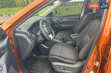 Позашляховик / Кросовер Nissan Rogue 2018 в 