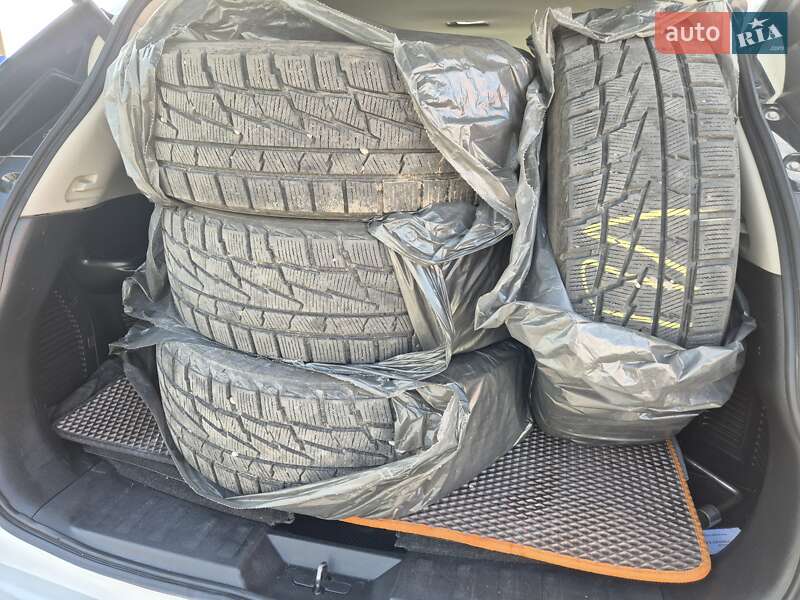 Внедорожник / Кроссовер Nissan Rogue 2018 в Виннице