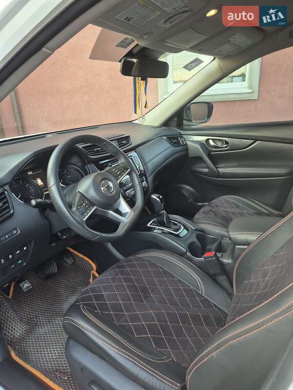 Внедорожник / Кроссовер Nissan Rogue 2018 в Виннице