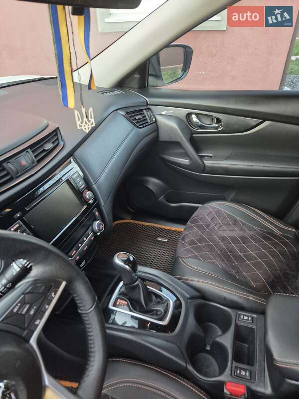 Внедорожник / Кроссовер Nissan Rogue 2018 в Виннице