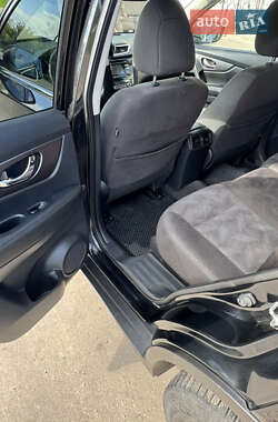 Внедорожник / Кроссовер Nissan Rogue 2016 в 