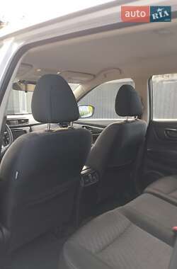 Позашляховик / Кросовер Nissan Rogue 2020 в 