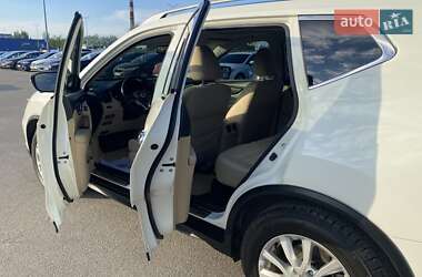 Позашляховик / Кросовер Nissan Rogue 2017 в 