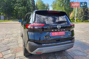 Внедорожник / Кроссовер Nissan Rogue 2021 в 