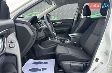 Позашляховик / Кросовер Nissan Rogue 2016 в 