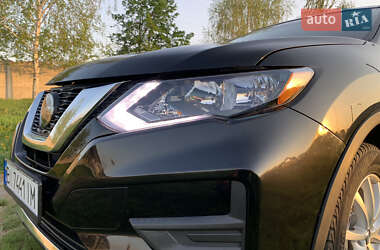 Внедорожник / Кроссовер Nissan Rogue 2019 в 